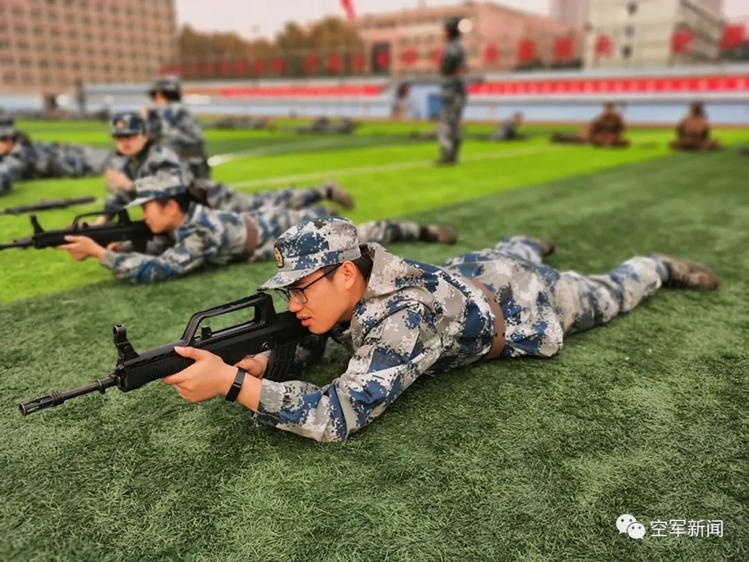 国防大学招生条件女生_国防招生女生大学条件是什么_国防生招收女生吗