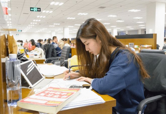 女孩学医好吗_学医女孩适合发的说说_学医女孩子