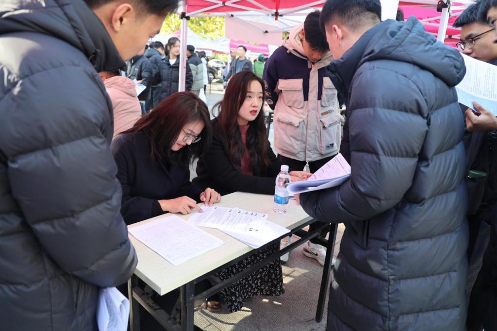 郑州师范学院招聘_师范招聘郑州学院公告_郑州师范学院校园招聘