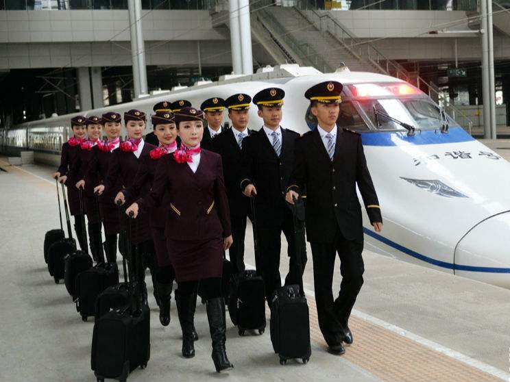 高铁空乘专业学校推荐_高铁空乘专业学校排名_高铁空乘专业学校