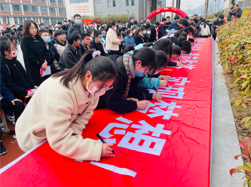 静海第一中学高考成绩_静海一中高考_2021静海一中高考状元