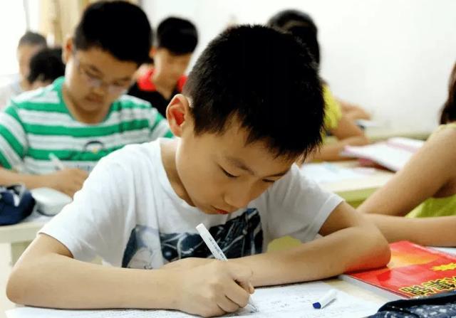 封闭式学校可怕吗_封闭式学校怎么收费_封闭式学校多少钱